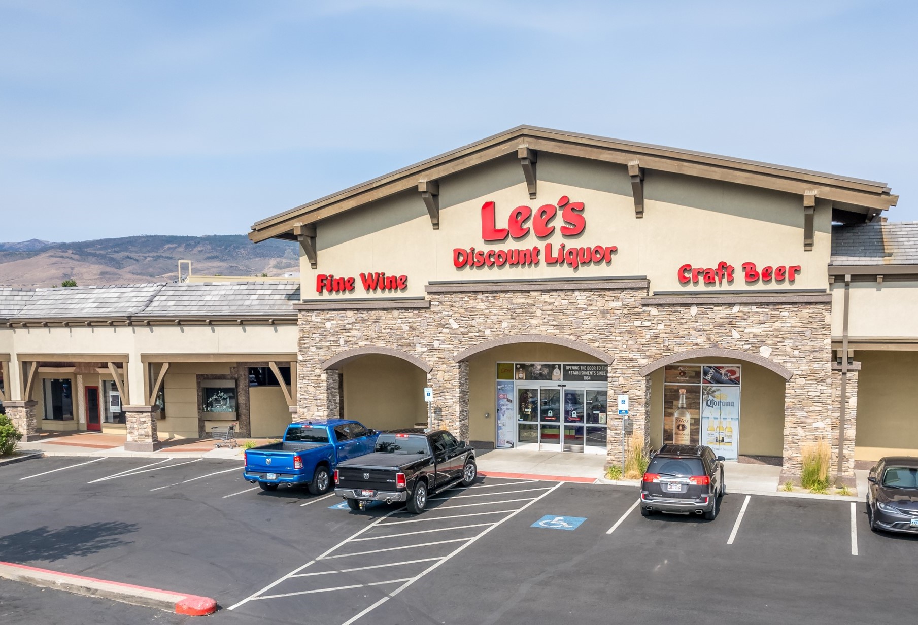 Lee's 